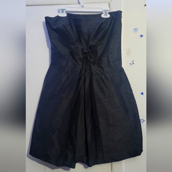 Ann Taylor Dresses & Skirts - Ann taylor black silk strapless party dress size 6 Small